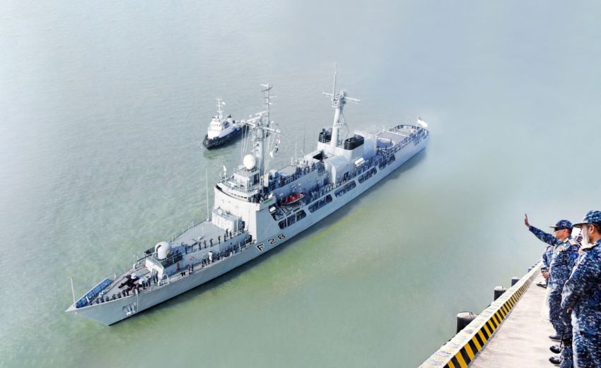 করাচির উদ্দেশ্যে চট্টগ্রাম ছাড়ল ‘বানৌজা সমুদ্র জয়’